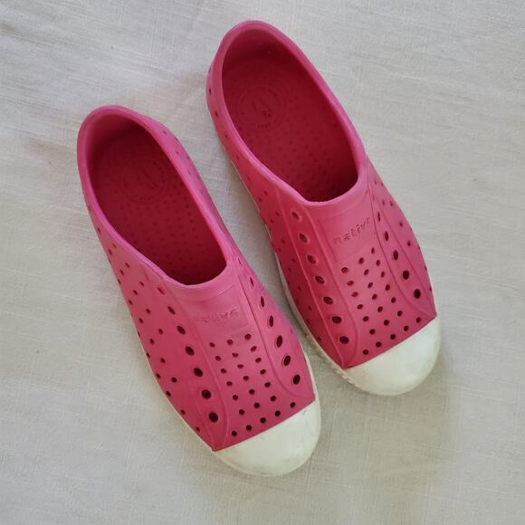 Natives Hot Pink Shoes kids 1 - Picture 3 of 6